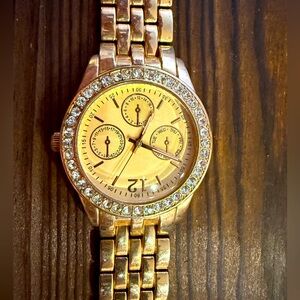 Rose gold watch -needs battery